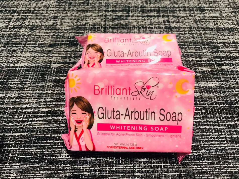 [2 bars] Brilliant Skin Essentials Gluta-Arbutin Whitening Face & Body Soap