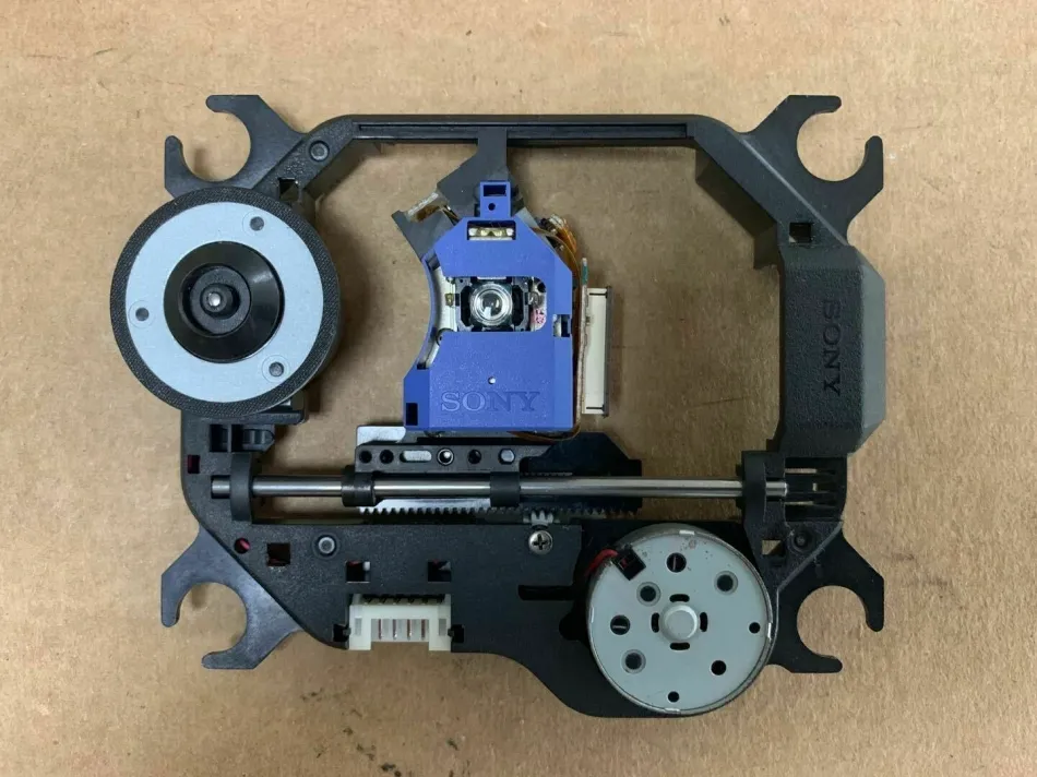 1pcs New Laser Lens Optical Pickup KHM-313CAA KHM 313CAA For Sony Car DVD Player