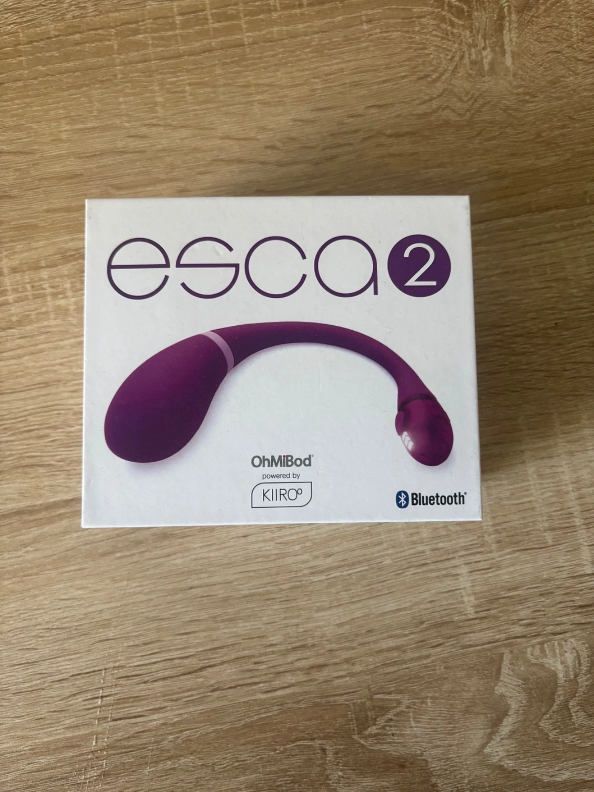 Esca 2 OhMiBod powered by KIIRO versatile wearable massager