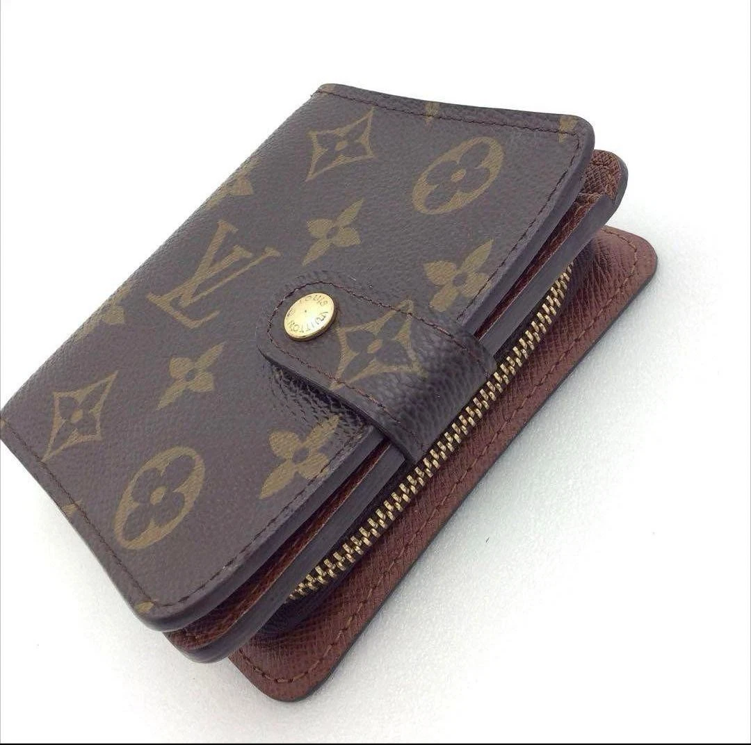 Excellent condition Louis Vuitton bifold wallet Monogram From Japan
