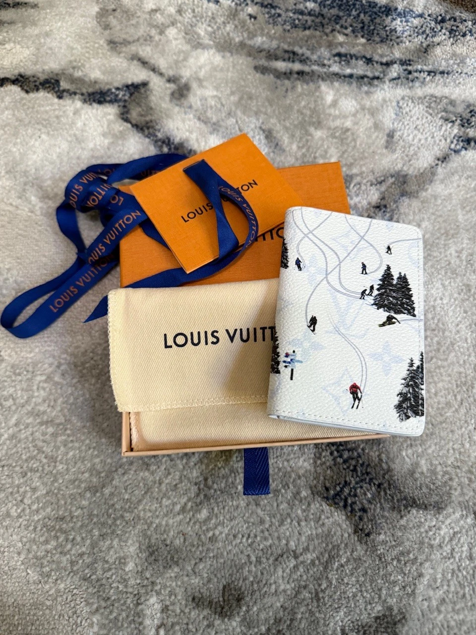 Louis Vuitton Pocket Organizer White Ski Monogram Wallet LV - New