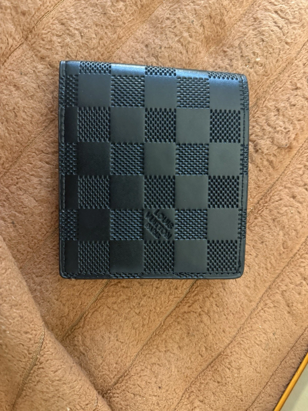 Louis Vuitton Unisex Bifold Puffy Wallet Black Luxury Fashion