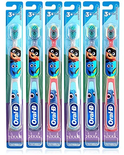 Oral-B Kids Manual Toothbrush, Finding Dory Characters, for Children and Toddlers 3+, Extra Soft Bristles - Pack of 6 (Characters and Colors Vary)