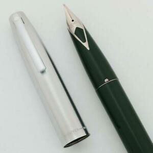 Sheaffer 440 Fountain Pen - Green, Medium Short Diamond Nib (New Old Stock)