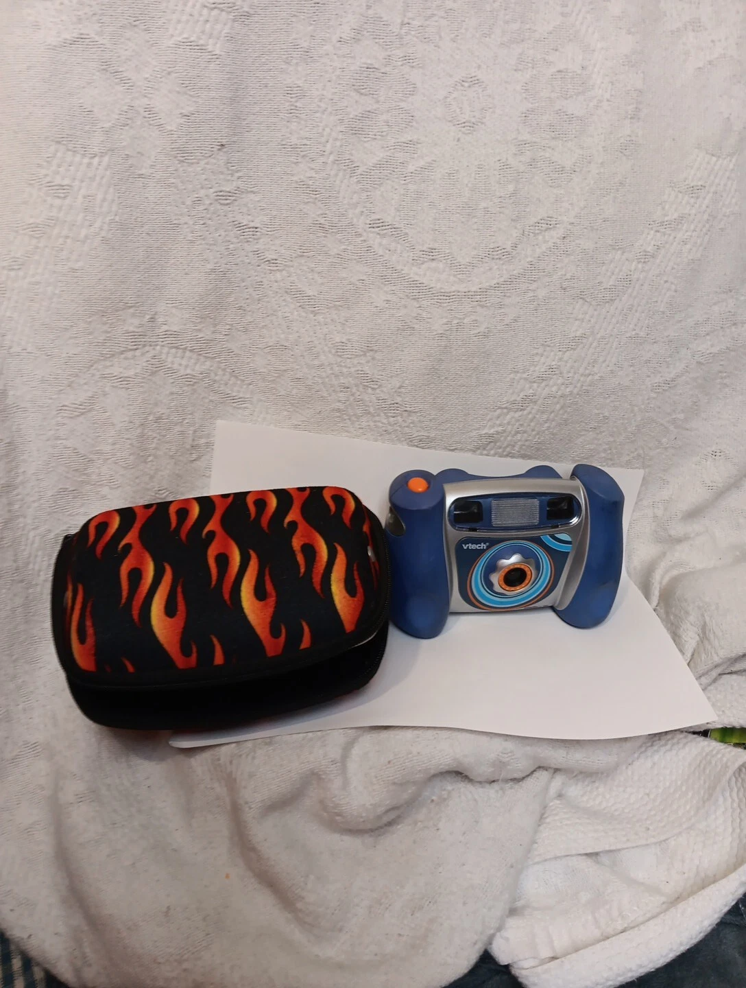 VTECH Kidizoom Camera + Case 2.0 Mega Pixels 4x Digital Zoom Kids Working